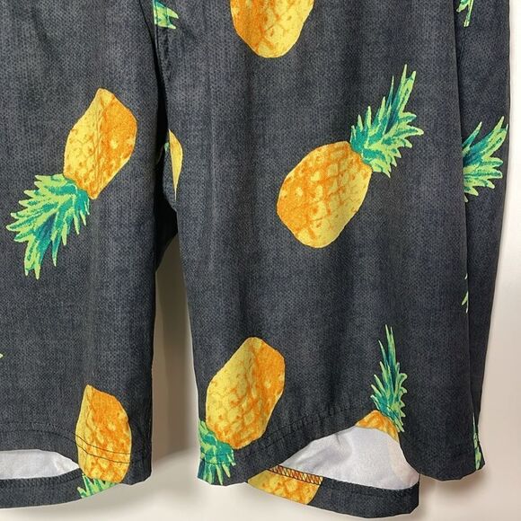 Old navy men’s swim trunks - Picture 3 of 10